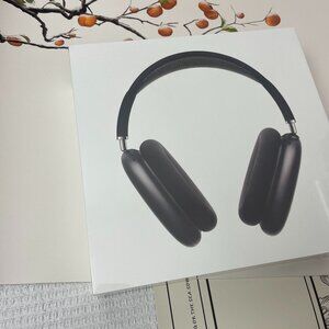 🎧Brand New NWT Apple AirPods Max with Smart Case Cover